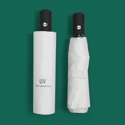 Des côtes d'acier personnalisées Un parapluie pliable personnalisé avec logo imprimé Diamètre ouvert 95cm
