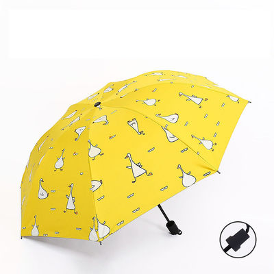 Les dames trois couches bleu parapluie avec motif de fraise de point Toutes les saisons manuel ouvert