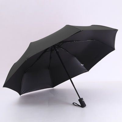 Un parapluie à trois couches entièrement automatique avec 8k 21 pouces.