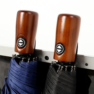 Design de paysage 23 pouces poignée en bois ouvre et ferme automatiquement 3 parapluies pliables avec 10 côtes