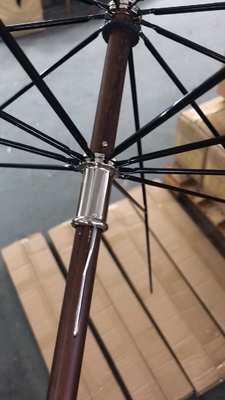 Modèle de design contemporain Stand de parapluie en bois pour les cadeaux commerciaux