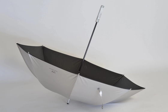 Parapluie de golf personnalisé Chaîne d'approvisionnement agile Parapluie en titane argentée avec impression de logo