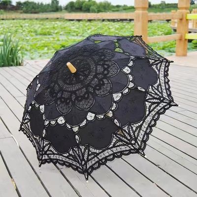 Logo personnalisé parapluie de mariage en dentelle blanche pour les faveurs et les cadeaux de mariage à la mode