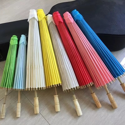 Requis faits à la main Parapluie en papier japonais blanc avec dessins personnalisés Impression de logo