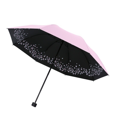Parapluie en plastique à commande manuelle à trois couches avec motif à trois couches