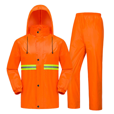 Pour la randonnée en plein air, imperméable à la pluie en PE avec imperméable à la pluie réfléchissant sur mesure