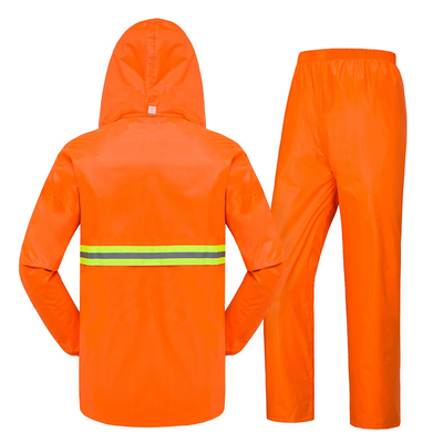 Pour la randonnée en plein air, imperméable à la pluie en PE avec imperméable à la pluie réfléchissant sur mesure