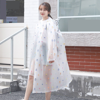 Restez au sec pendant votre randonnée avec un imperméable pour adultes long non jetable