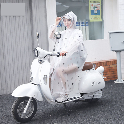 Restez au sec pendant votre randonnée avec un imperméable pour adultes long non jetable