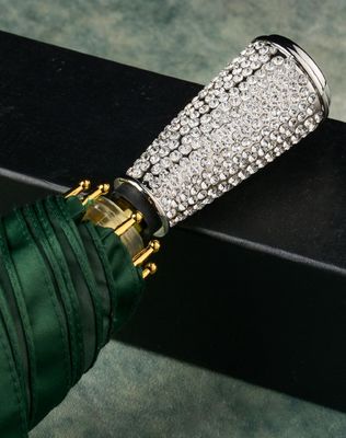 Contrôle manuel Manche à insertion de diamant 3 parapluies pliables Uniques parapluies de pluie pour femmes