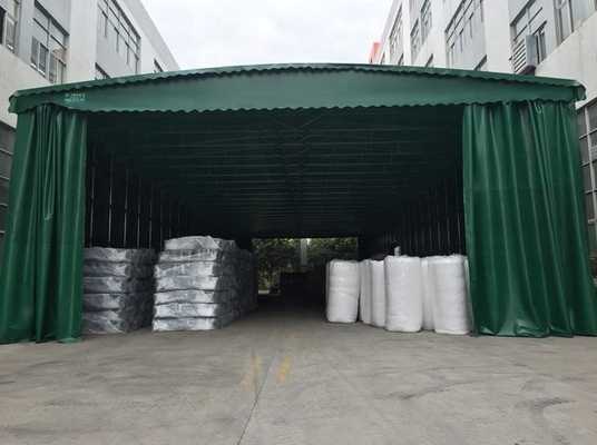 Tente de stockage pour événements en plein air avec cadre en acier galvanisé et conception polyvalente