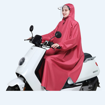 Un poncho de vélo électrique pour hommes et femmes sans effort