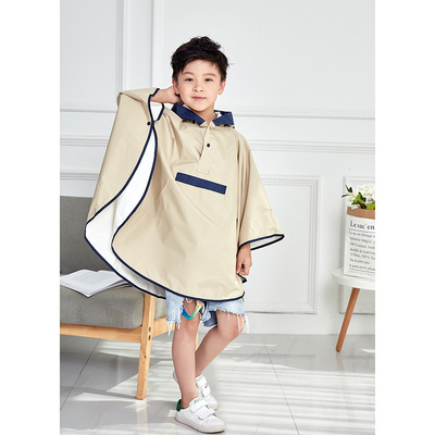 Un manteau de pluie pour enfants pratique et pratique