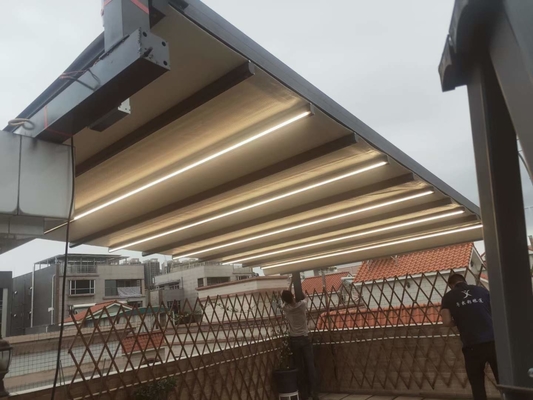 Opération de télécommande Canopy électrique pour les grandes inondations Salle de tente de stockage mobile
