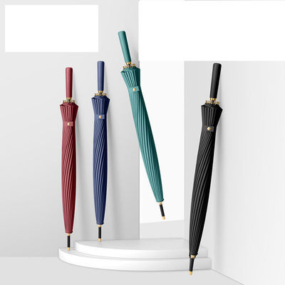 Grand parapluie anti-vent 24k manche longue automatique dans le style minimaliste pour la tempête de pluie