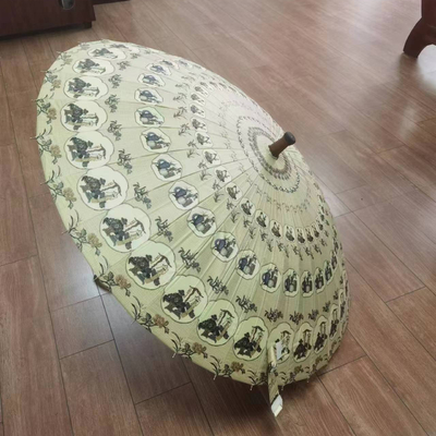 Parapluie résistant au vent de 23 pouces et 32 côtes avec imprimés de logo personnalisés et tissu en nylon de 100 T