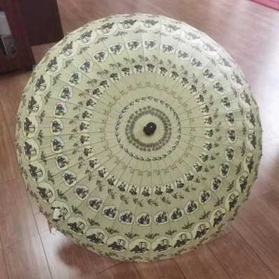 Parapluie résistant au vent de 23 pouces et 32 côtes avec imprimés de logo personnalisés et tissu en nylon de 100 T