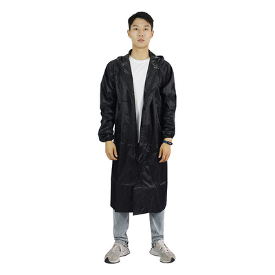 Un manteau de pluie fluorescent vert pour l'assainissement extérieur pour la circulation et le contrôle des inondations