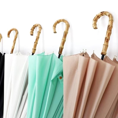 Parapluie de golf RPET multi-couleurs pour les occasions de voyage et les équipements de pluie
