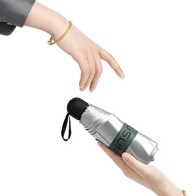 Produit parapluie cinq fois compact avec refroidissement à commande manuelle et protection UV