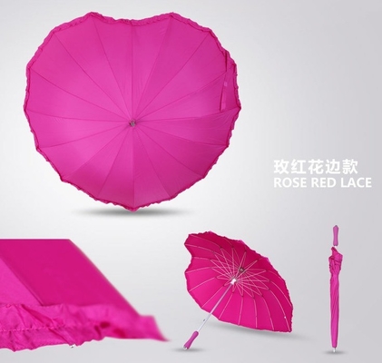 Parapluie de fête pour adultes avec logo personnalisé et design unique en forme de cœur
