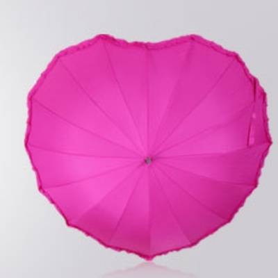 Parapluie de fête pour adultes avec logo personnalisé et design unique en forme de cœur