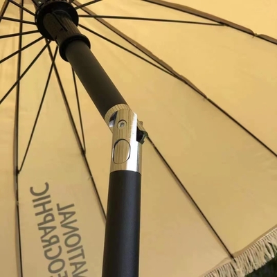 16K Vintage Boho Poteaux en bois toile Frange jaune Soleil extérieur Parasoles de plage Parapluie avec tasselles