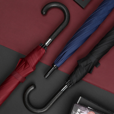 Parapluie de golf en plastique pour hommes promotion personnalisée et caractéristique étanche