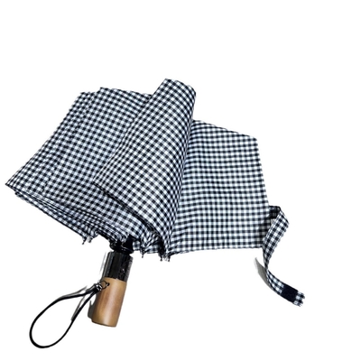 190T Pongee Tissue motif à carreaux cadeau d'affaires Logo personnalisé 10 côtes Bras en bois parapluie