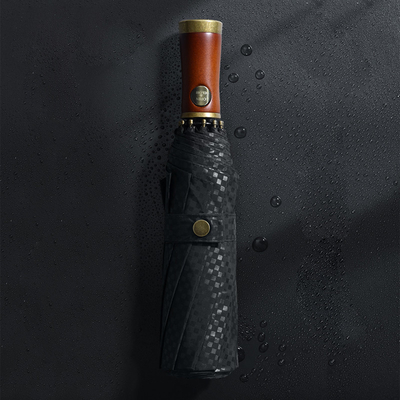 Cadeau d'affaires Auto Trois parapluie pliable avec poignée en bois massif et côtes en fibre de verre