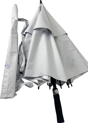 Un parapluie de golf très grand de 30 pouces avec un design étanche et un tissu Pongee de 210 T.
