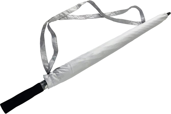Un parapluie de golf très grand de 30 pouces avec un design étanche et un tissu Pongee de 210 T.