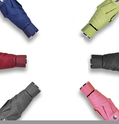 Crème solaire étanche à l'air libre Voyage Cinq petits parapluies pliés Publicité parapluie cadeau