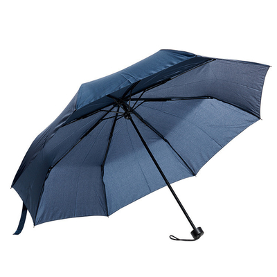 Parapluie triple pliable à l'épreuve des rayons UV 8k avec commande manuelle