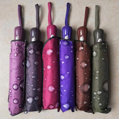 Parapluie triple ouverte et fermée semi-automatique