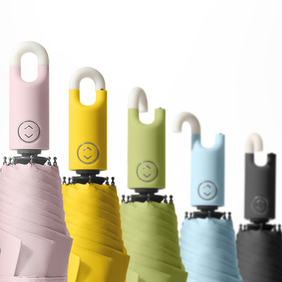 Vente en gros Fermeture entièrement automatique Manche à verrouillage triple pliable Multi Colors parapluie Dropship Accepté